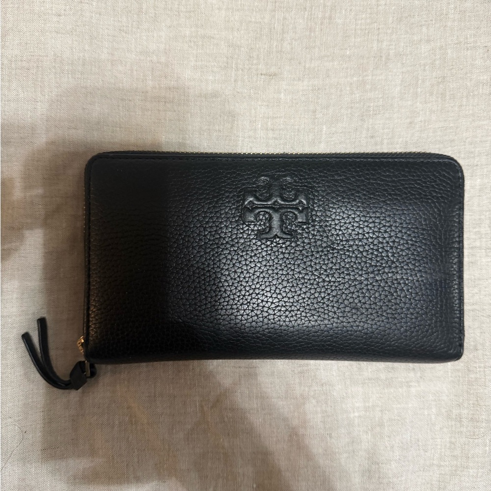 Tory Burch Black Textured Leather Wallet - Picture 2 of 5